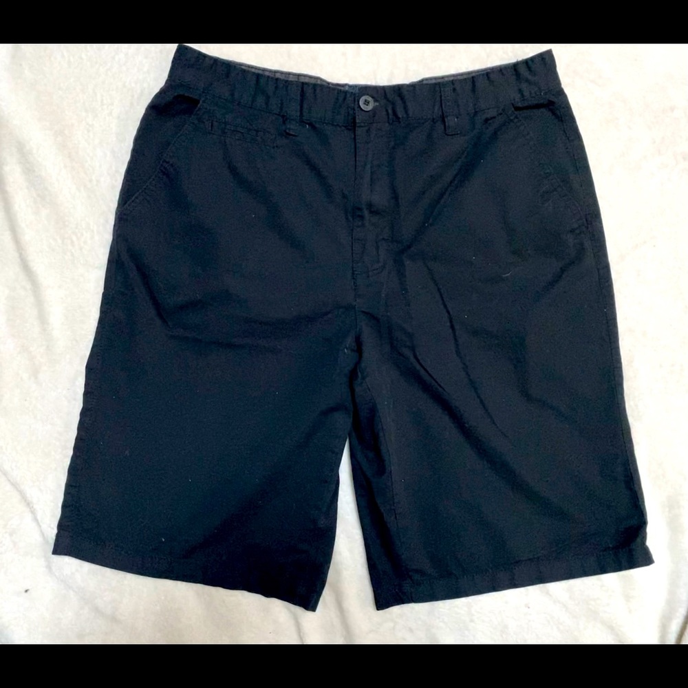 BLACK SOFT STRETCH TWILL SHORTS
